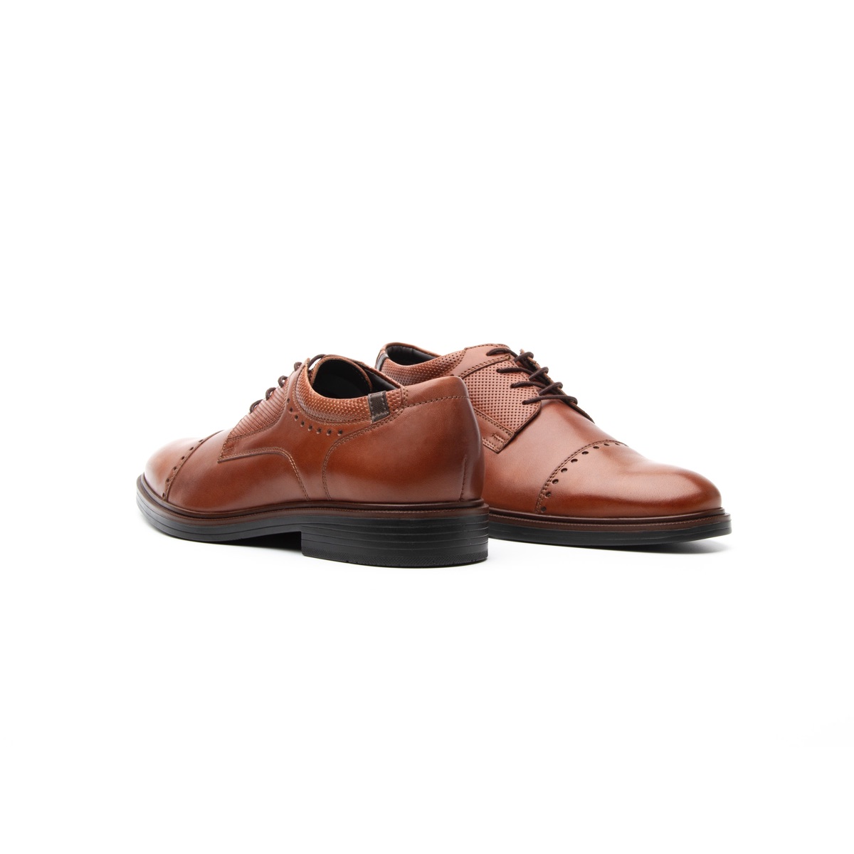 Zapato De Vestir Para Salir Flexi Con Perforado En Puntera Para Hombre - Estilo 400102 Tan